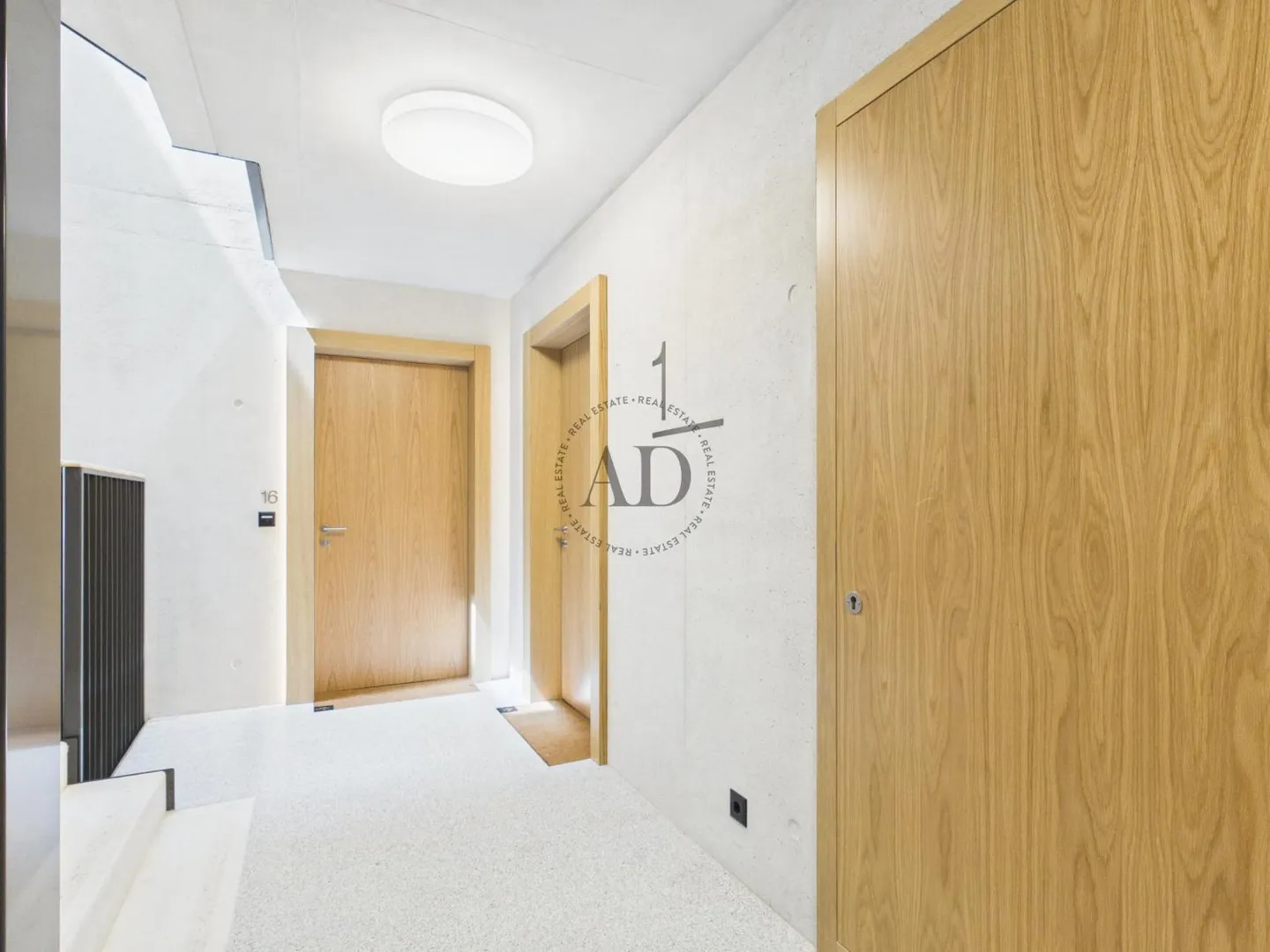 4-room apartment - Photo 8 of 9