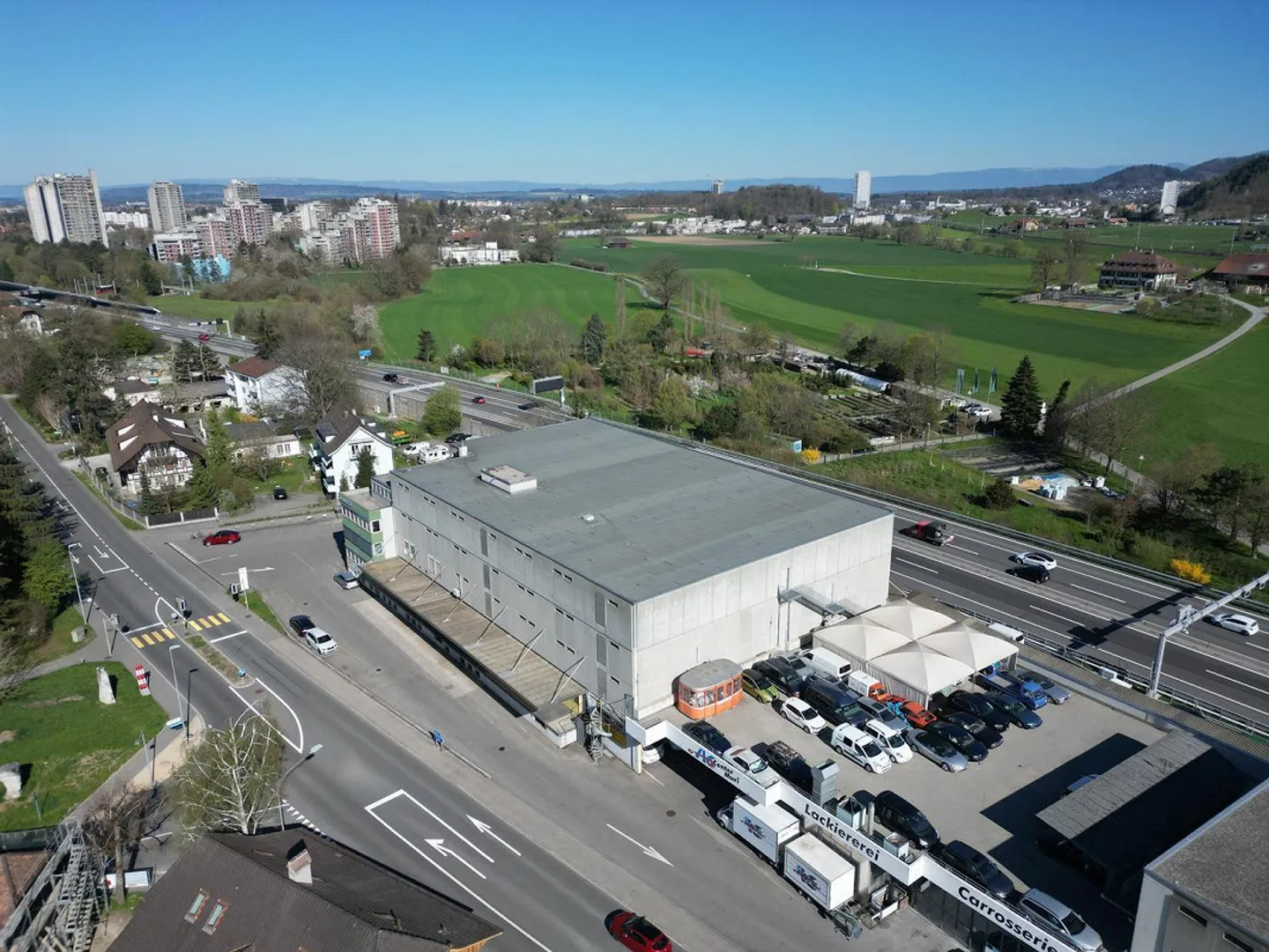 Edificio commerciale e di magazzino versatile per uso temporaneo a Muri (BE) - Foto 5 di 12