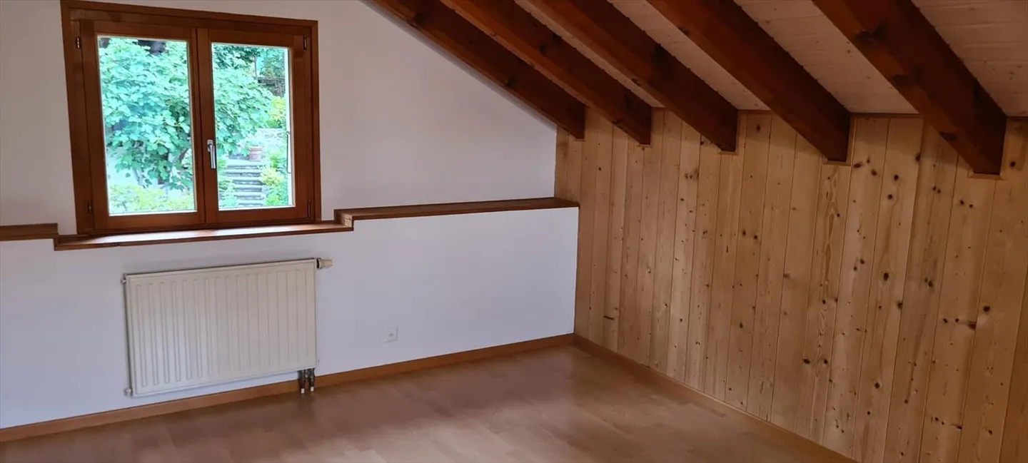 Triplex ingrandito con 4 camere - Foto 10 di 16