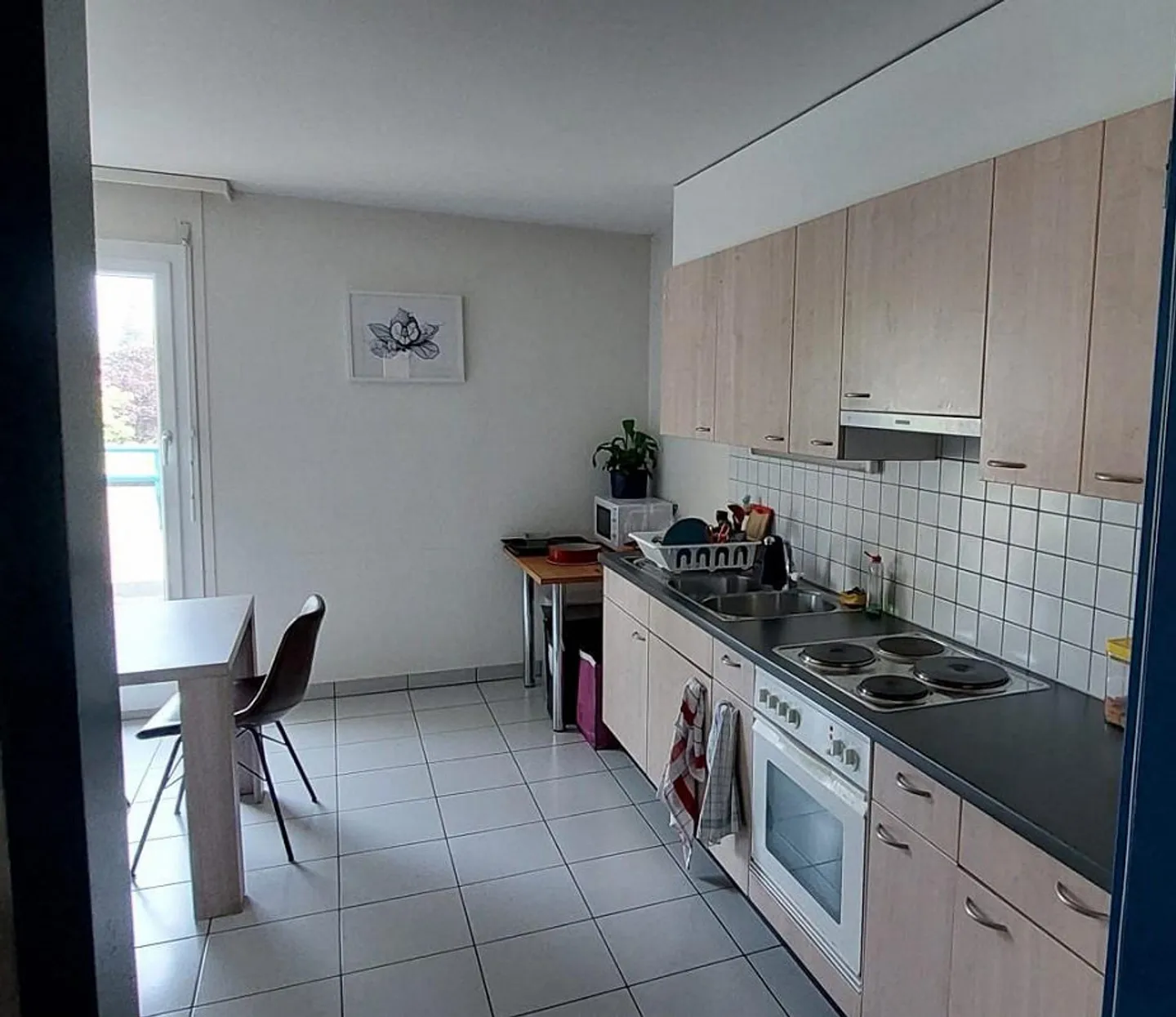 Camera in appartamento di 3 stanze - Foto 3 di 7