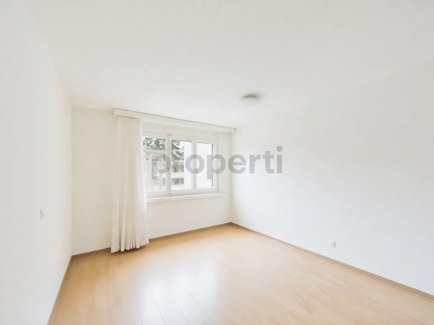 3.5 Room Apartment - Photo 8 of 13