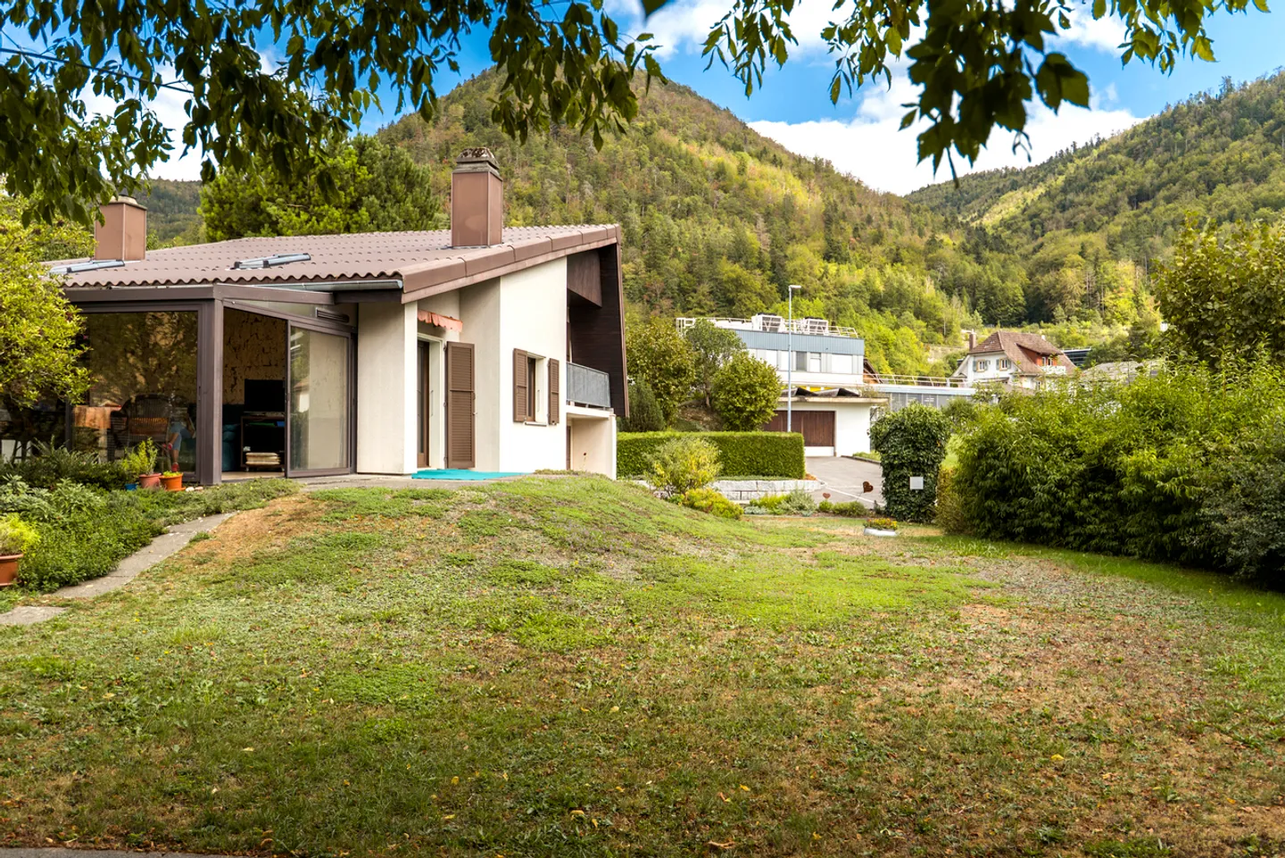 Charming Renovated Villa - Photo 12 of 13