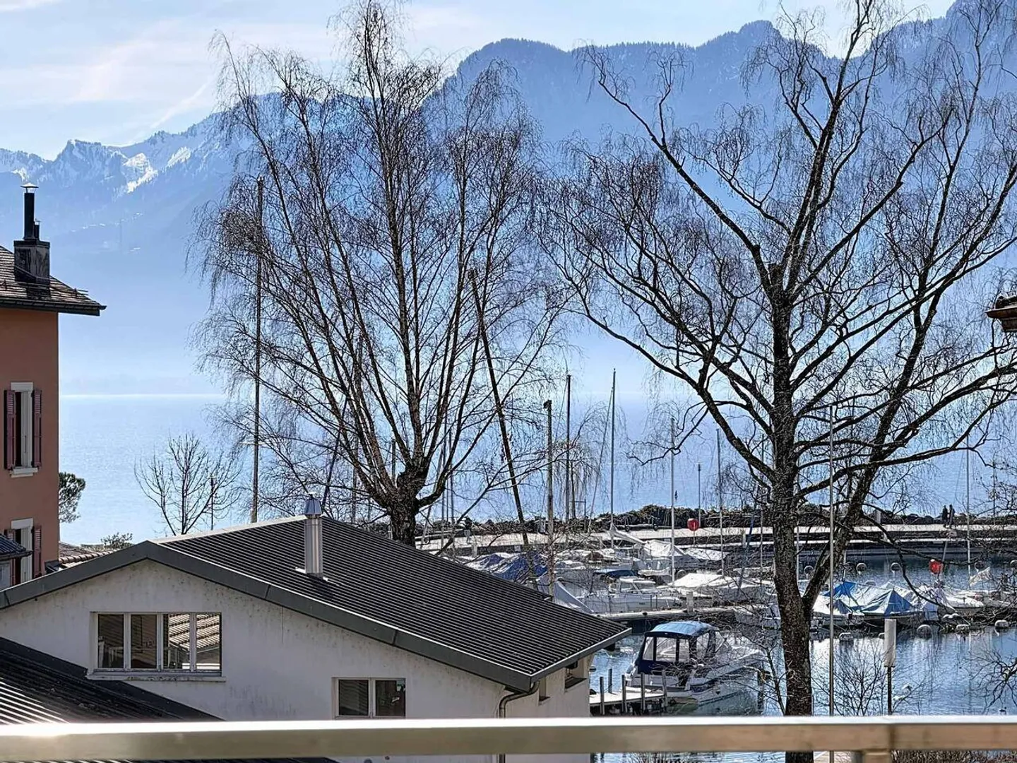 Appartamento luminoso vicino al porto - Foto 1 di 11