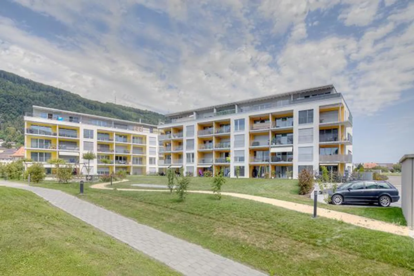 Espace de vie spacieux à Pieterlen - Photo 1 sur 11