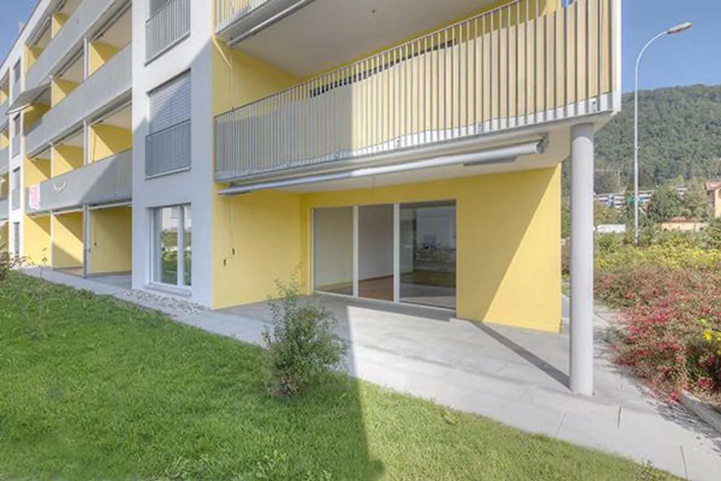 Espace de vie spacieux à Pieterlen - Photo 10 sur 11