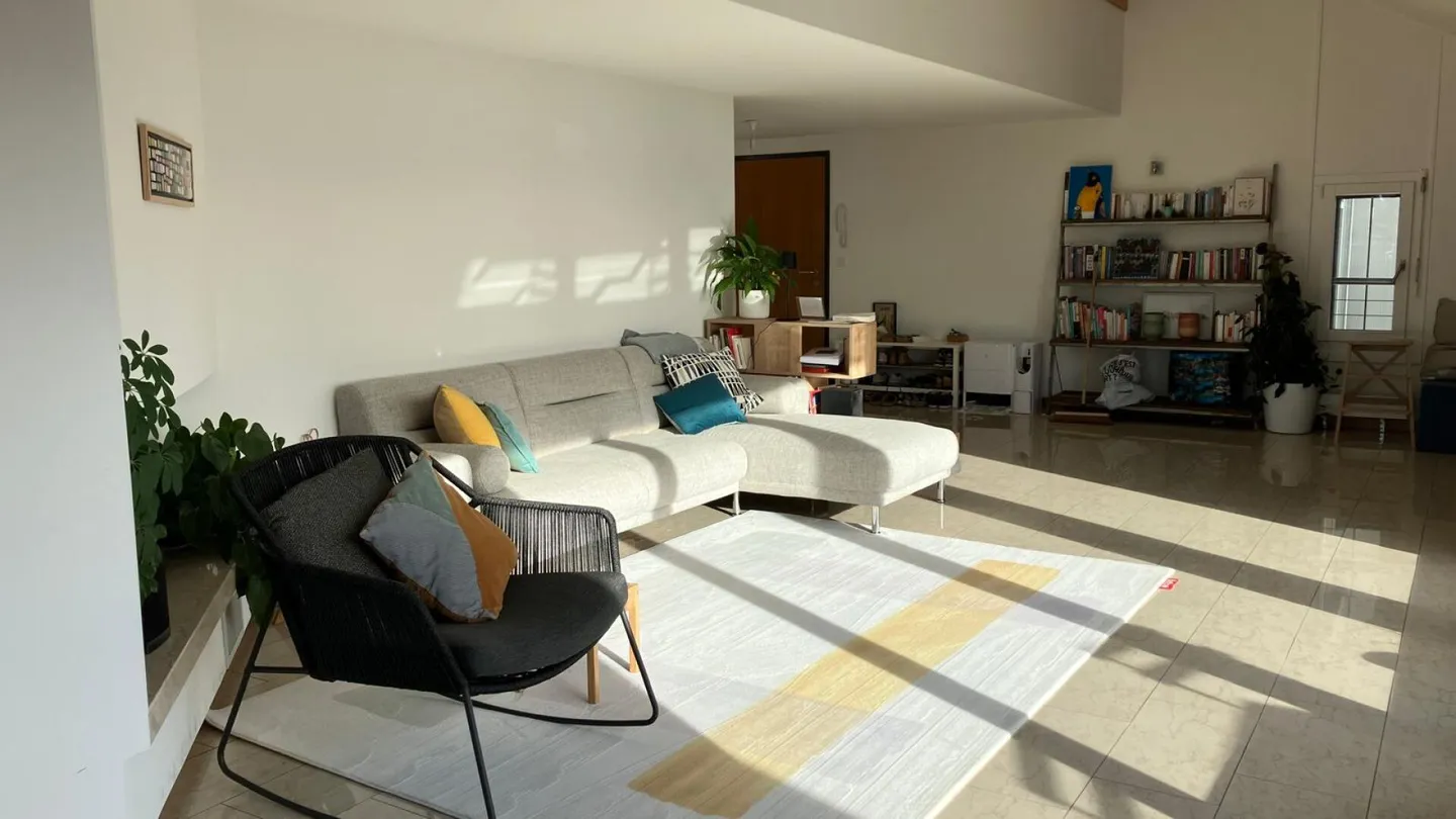 Attic with mezzanine and panoramic view of the lake and mountains! - Photo 5 of 20