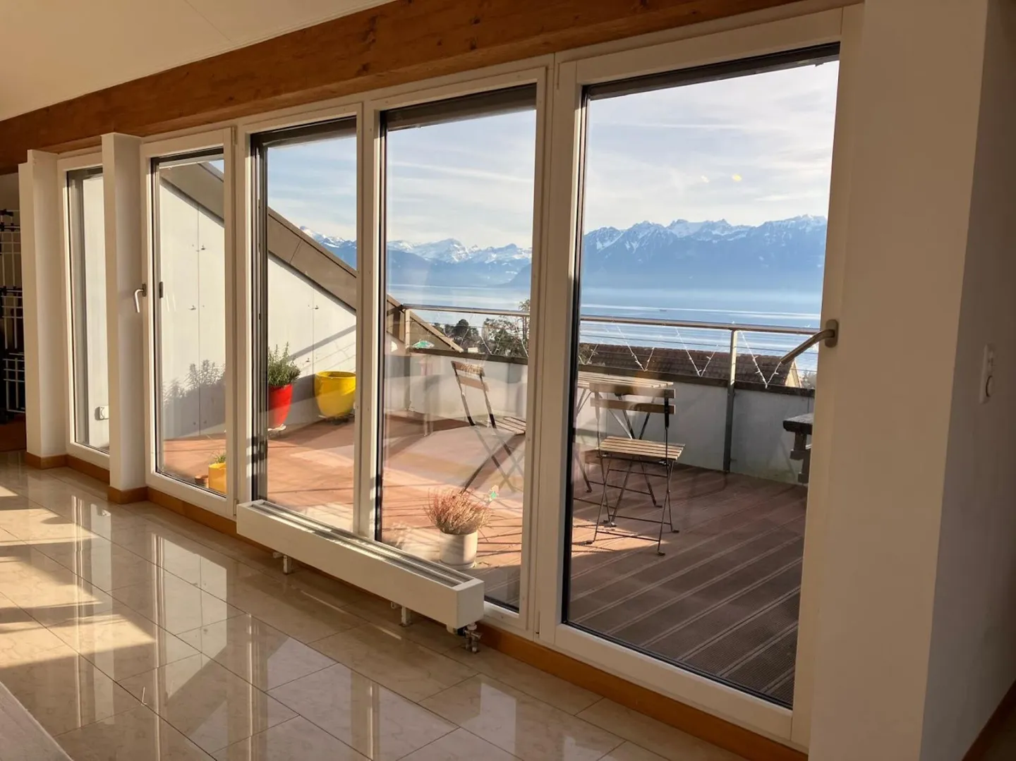 Attic with mezzanine and panoramic view of the lake and mountains! - Photo 7 of 20