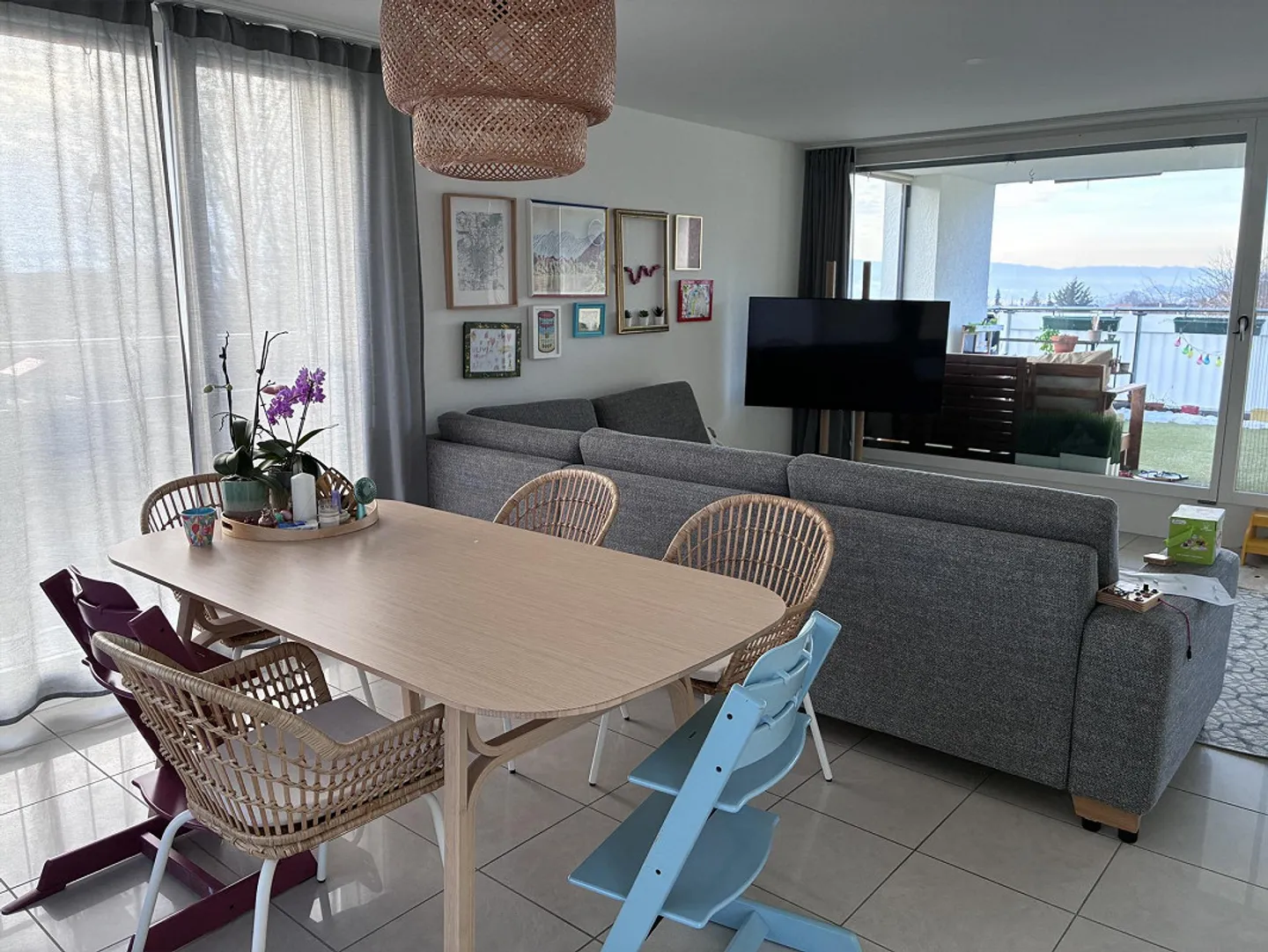 Grosszügige Dachwohnung mit Seeblick - Foto 2 von 11