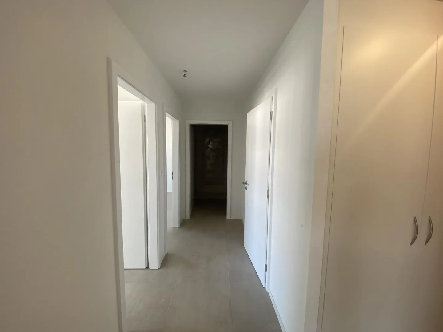 Appartement Moderne Près de Malley - Photo 2 sur 6