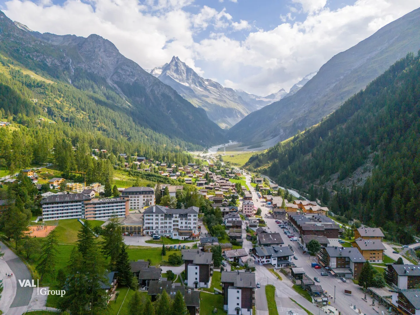 Building with group accommodation and great potential - Photo 2 of 13