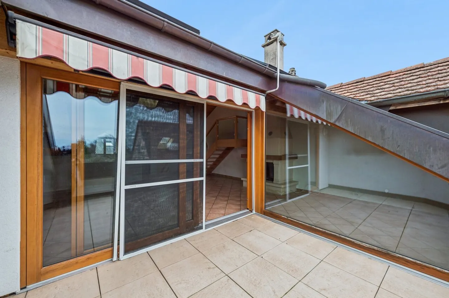 Intergenerational House with 3 Apartments - Photo 12 of 13