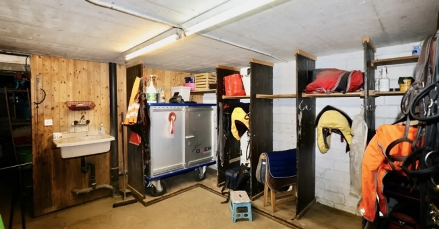 Equestrian estate with hotel-restaurant and staff apartment - Photo 18 of 18