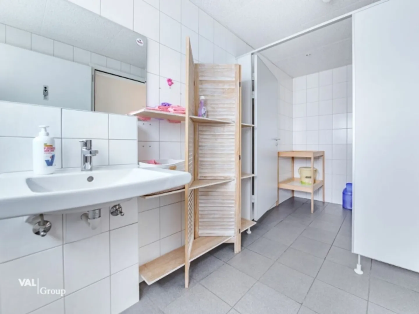 Your Chance as a Restaurateur in a Traditional Restaurant with Great Potential - Photo 13 of 16