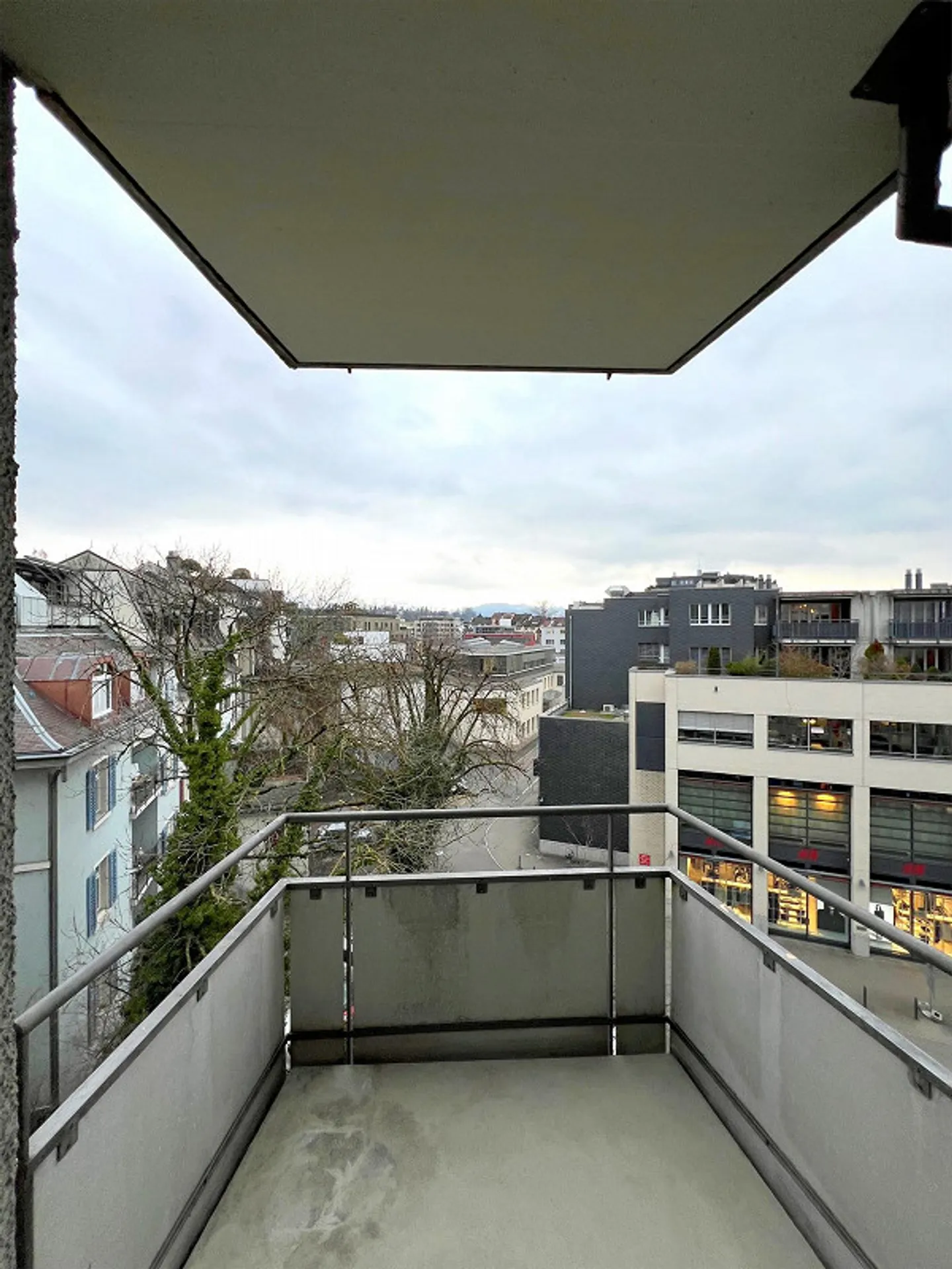 Vivre au cœur de la ville - la ville des roses est à vos pieds - Photo 7 sur 7