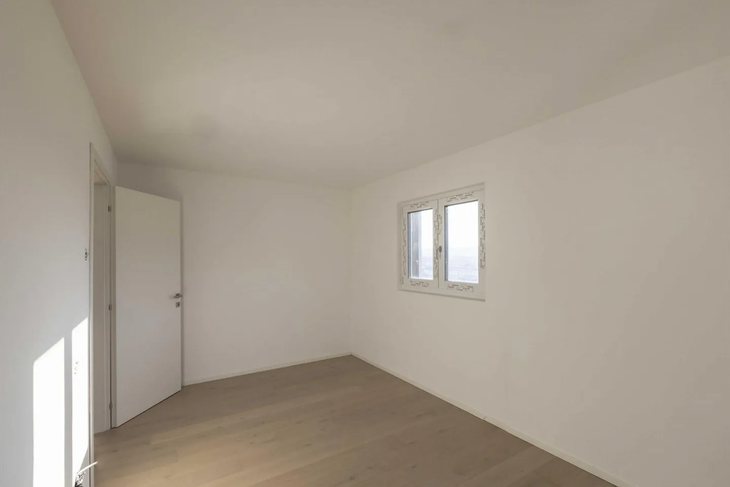 ATTIQUE MODERNE 3.5 PIÈCES DANS UNE NOUVELLE RÉSIDENCE À MENDRISIO - Photo 7 sur 11