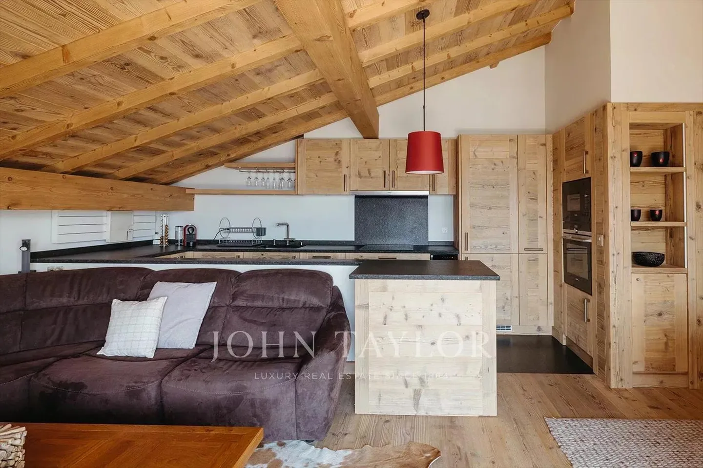 3 Bedroom Apartment - Crans-Montana - Photo 5 of 13