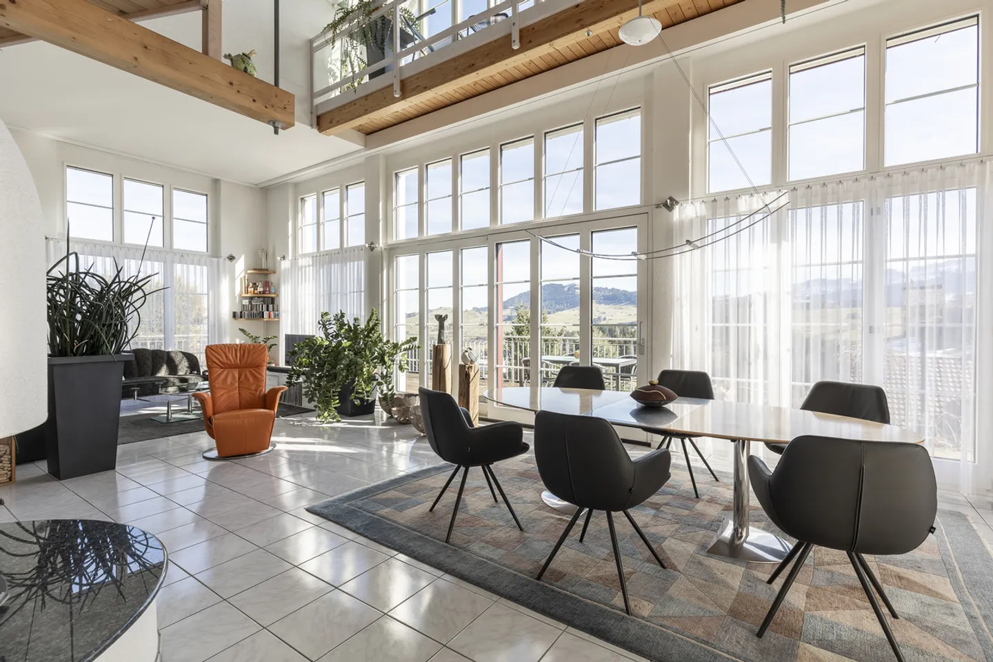 Sunny Family Paradise with Stunning Views - Photo 2 of 11