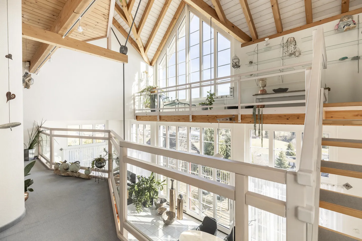 Sunny Family Paradise with Stunning Views - Photo 4 of 11