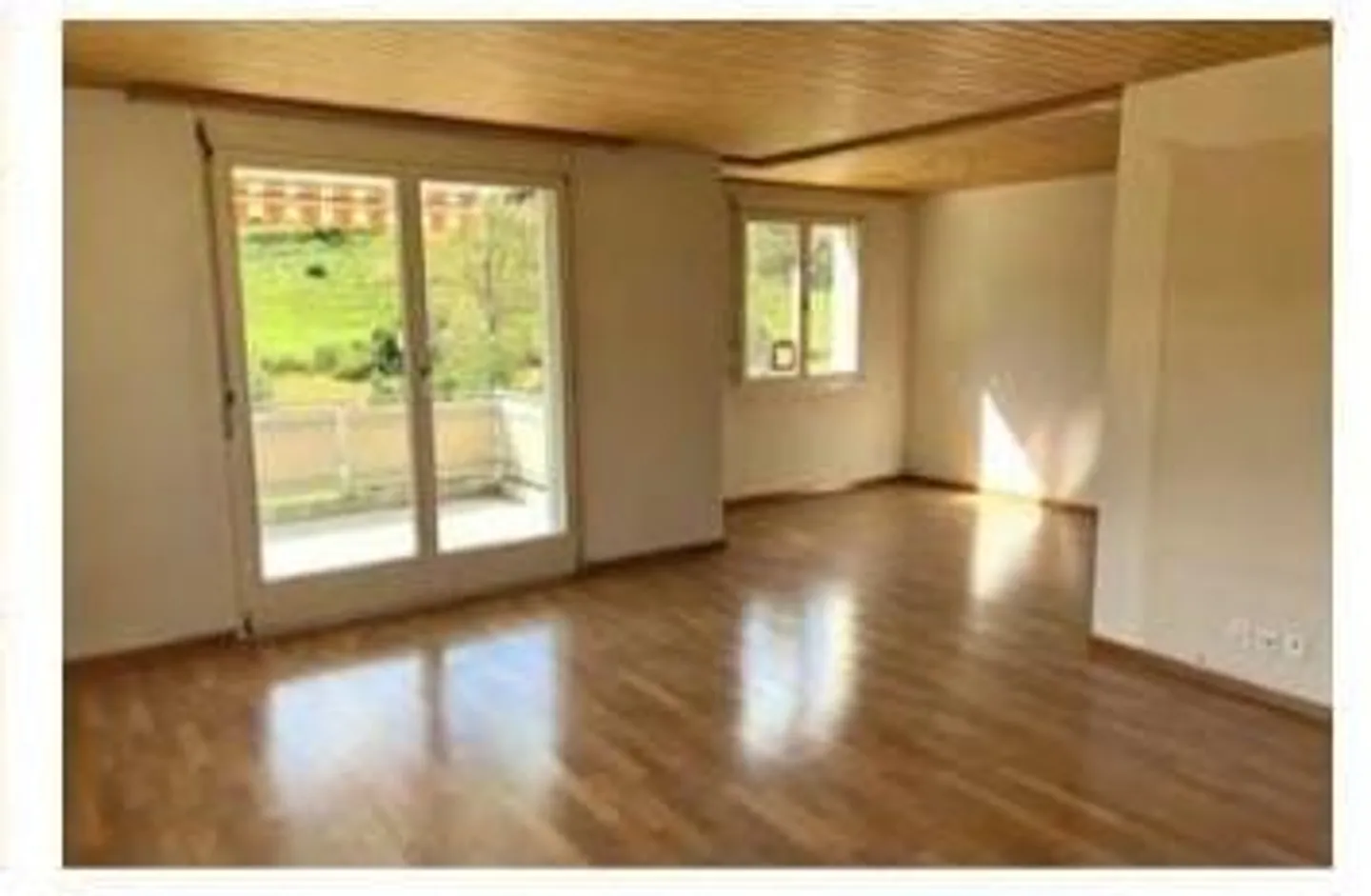 Bright 4.5 Room Apartment in Wald ZH - Photo 1 of 13