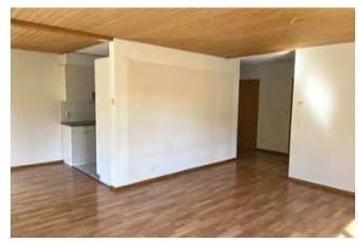 Bright 4.5 Room Apartment in Wald ZH - Photo 3 of 13