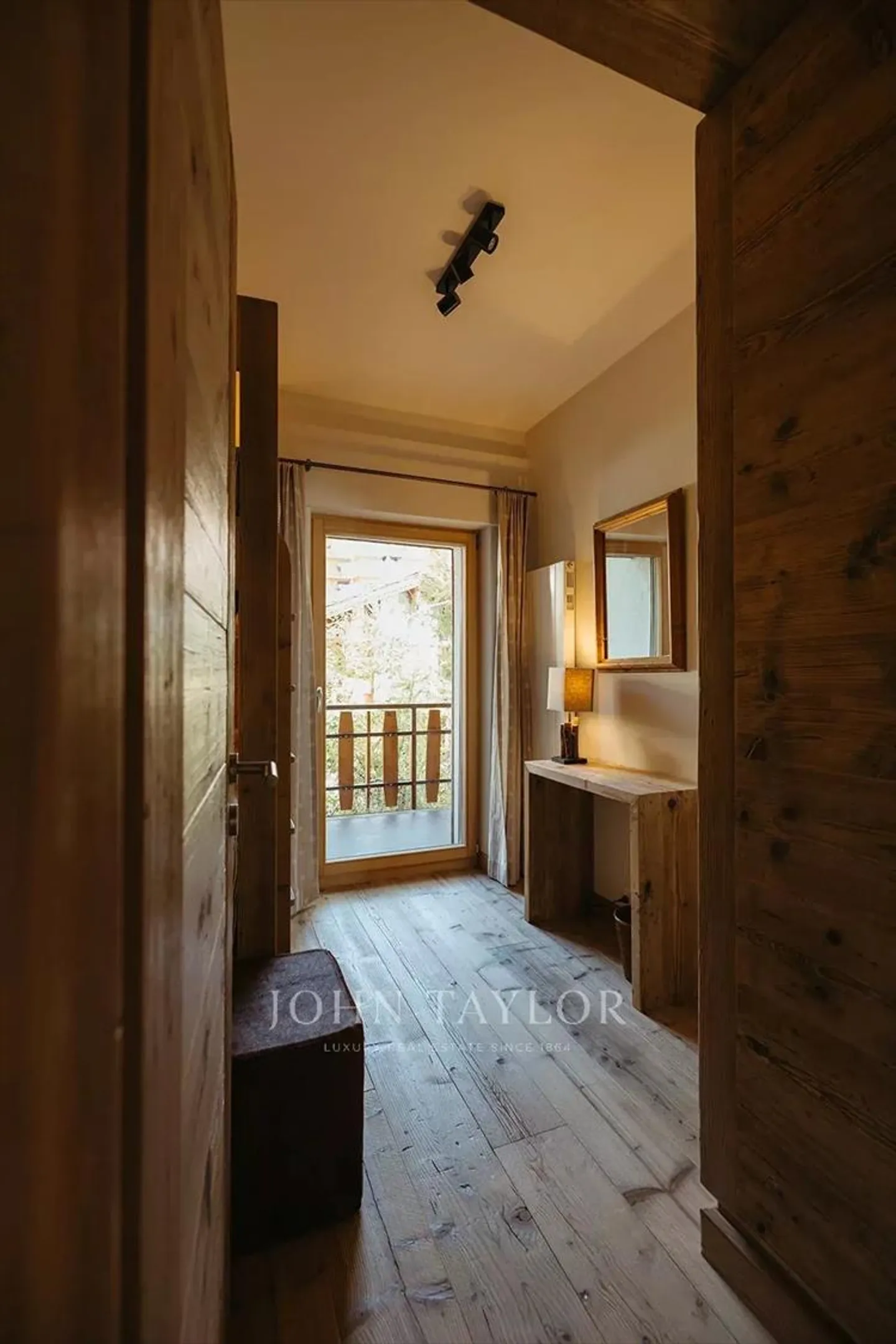 3 Bedroom Apartment - Crans-Montana - Photo 12 of 13