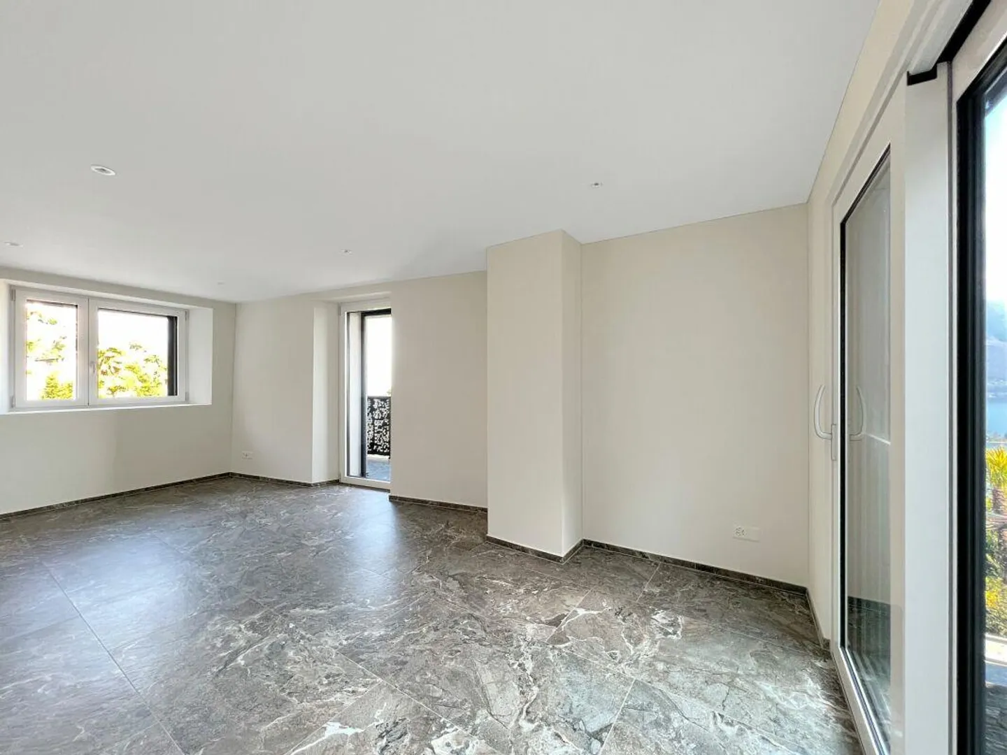 Ronco sopra Ascona - Modernes Tessiner-Haus - Foto 4 di 9