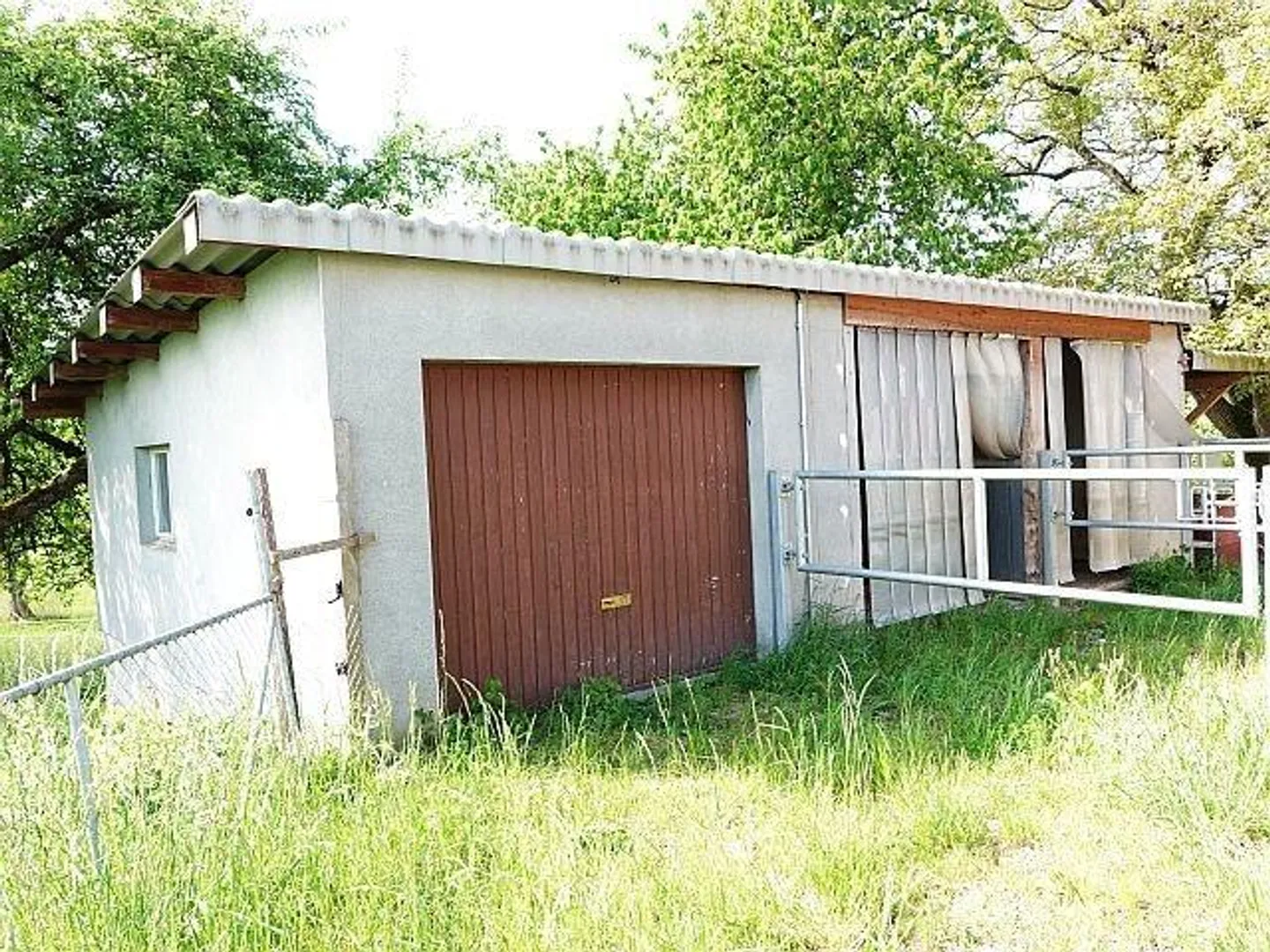 Residential building with barn - Photo 3 of 3