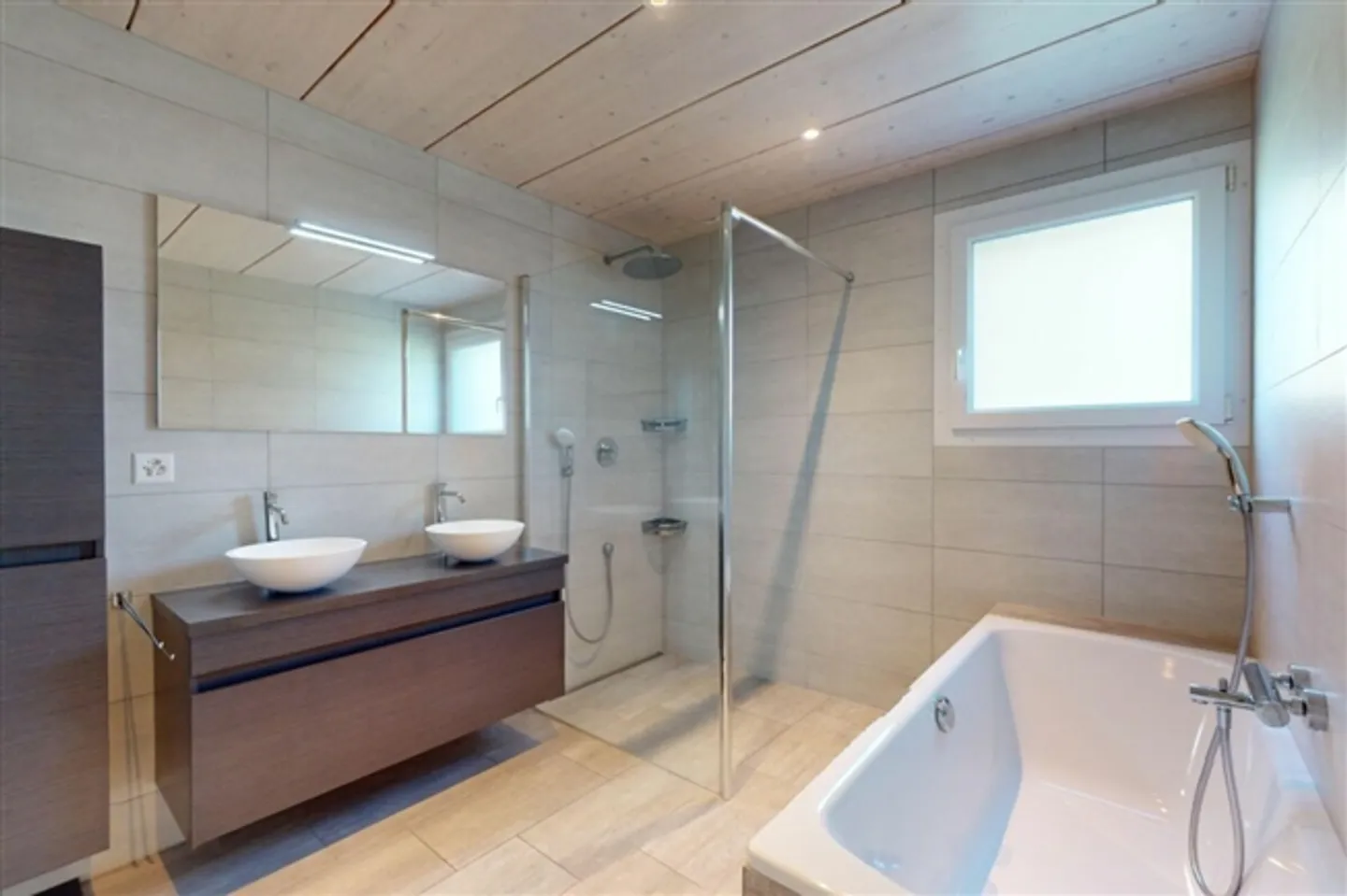 Detached Villa in the Heart of the Countryside - Photo 9 of 16