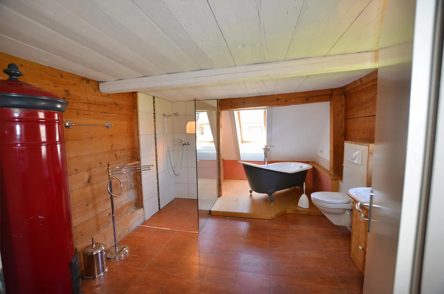 Maison Charmante avec Histoire et Substance Bien Entretenue - Photo 11 sur 17