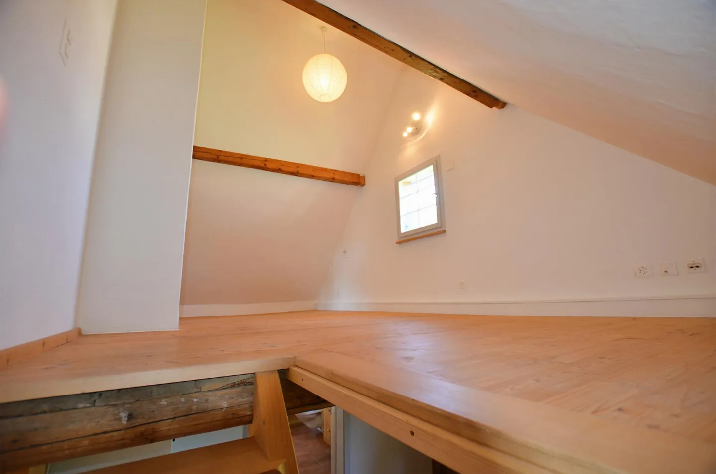 Maison Charmante avec Histoire et Substance Bien Entretenue - Photo 13 sur 17