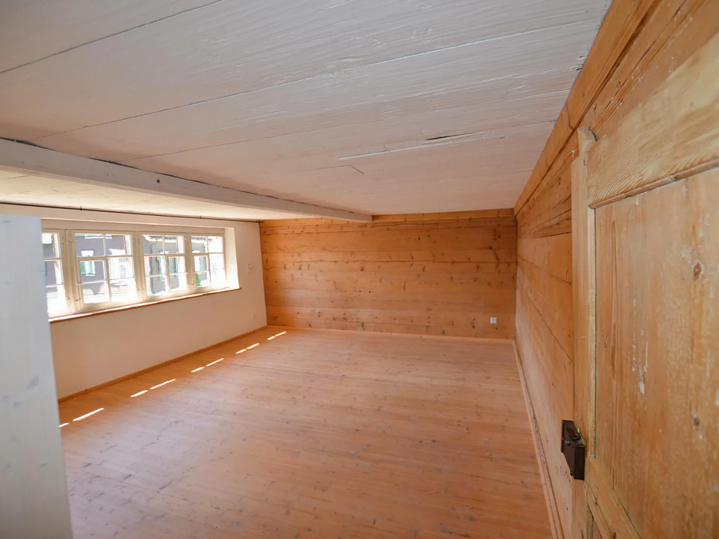 Maison Charmante avec Histoire et Substance Bien Entretenue - Photo 12 sur 17