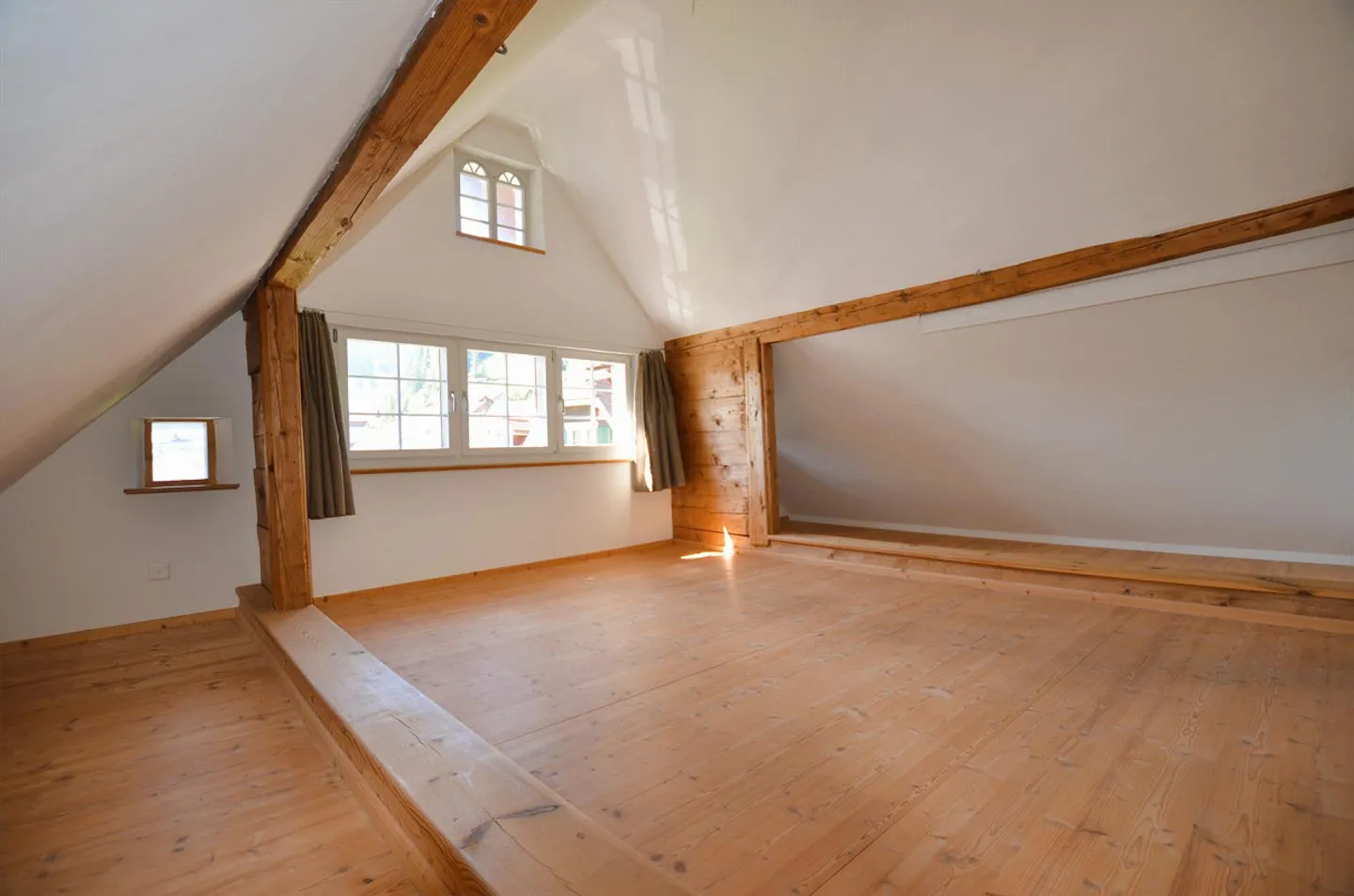 Maison Charmante avec Histoire et Substance Bien Entretenue - Photo 14 sur 17