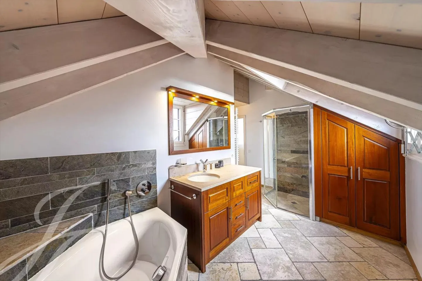 Magnifique propriété de standing avec piscine intérieure ! - Photo 5 sur 10