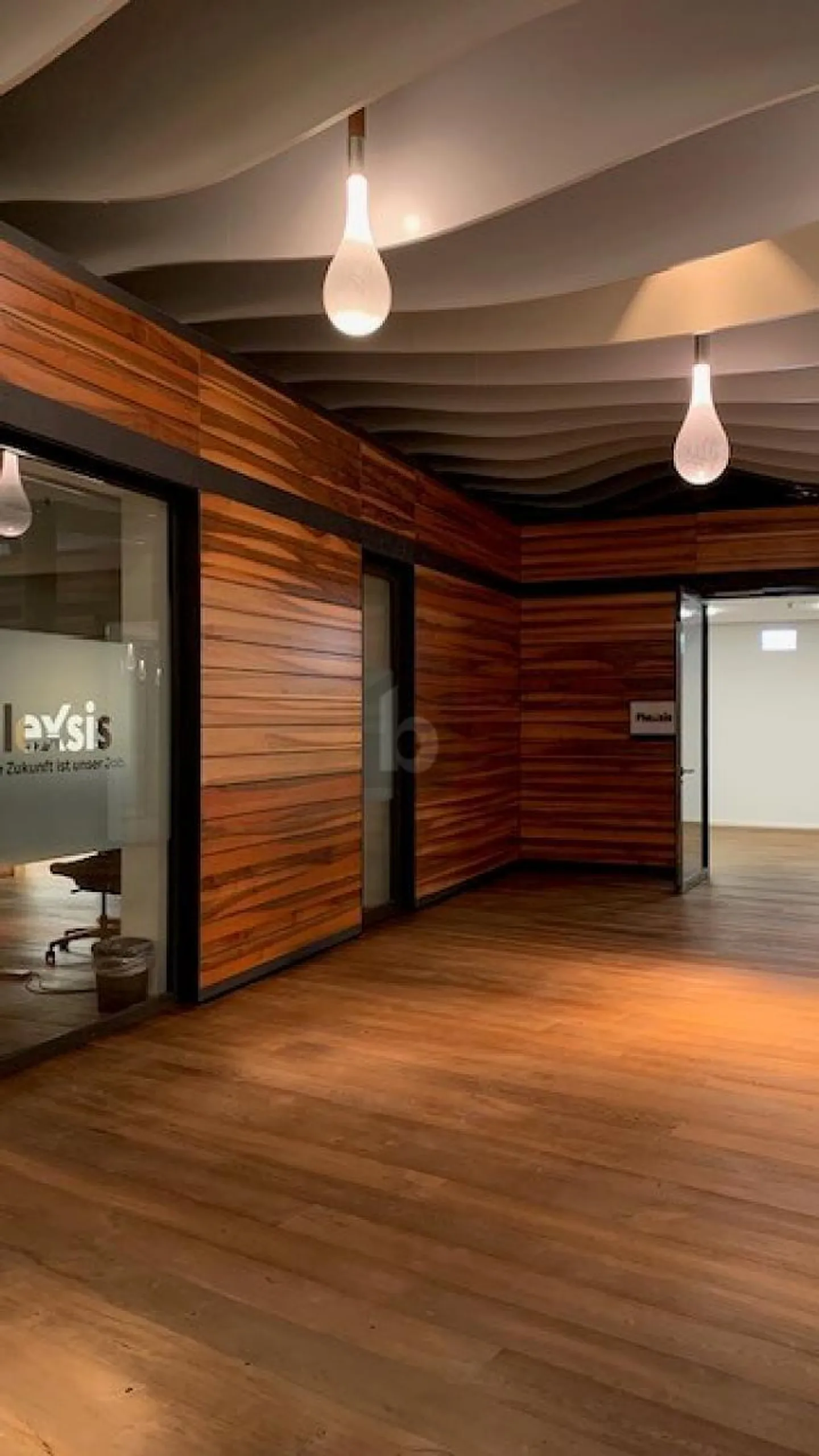 Office space for rent - Photo 2 of 6