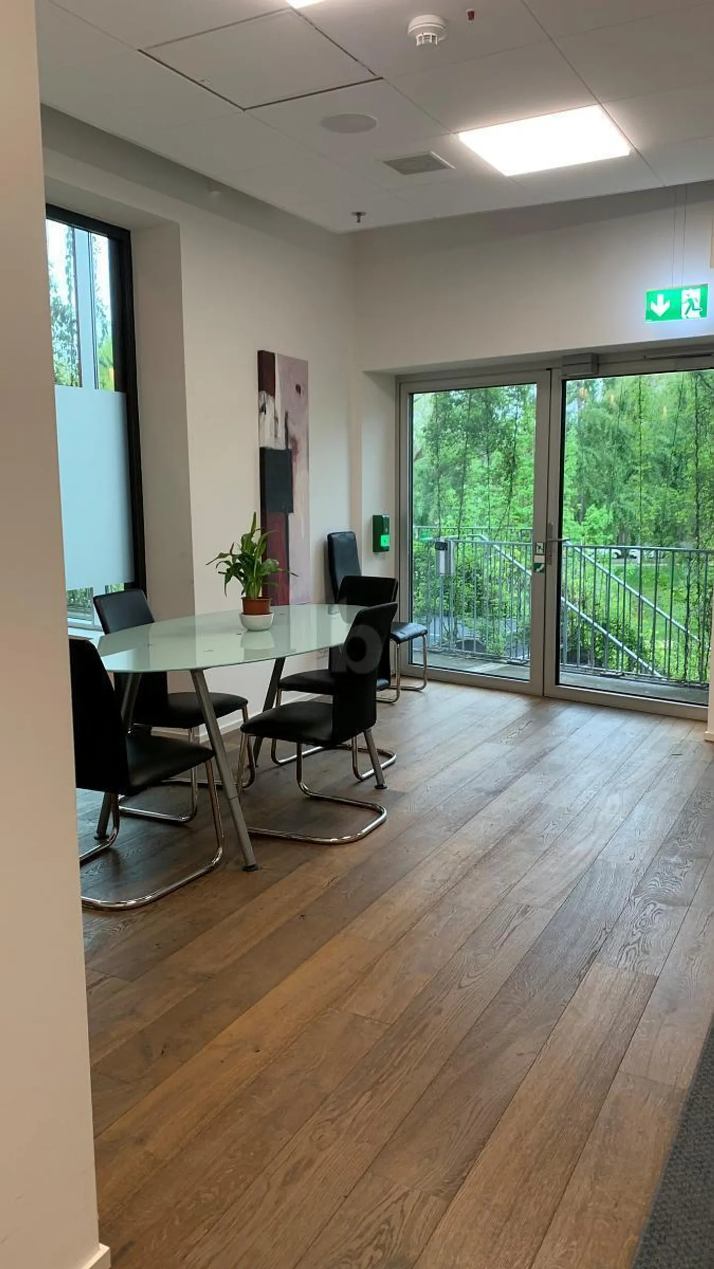 Office space for rent - Photo 3 of 6