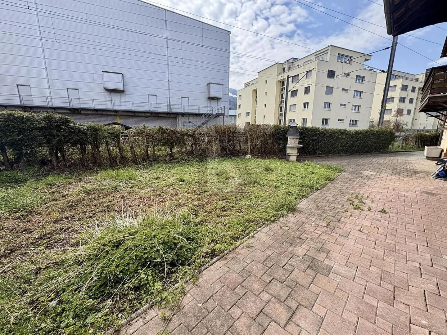 EXCLUSIF, ENSOLEILLÉ ET AVEC PROPRIÉTÉ EXISTANTE - Photo 3 sur 6