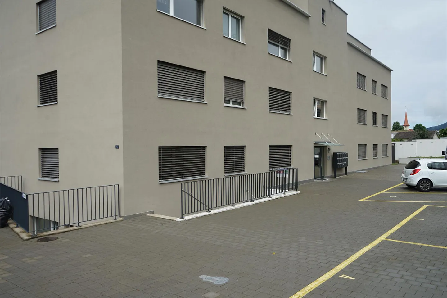 Zwei interessante 3,5 Zimmer Wohnungen zu vermieten - Foto 1 von 10