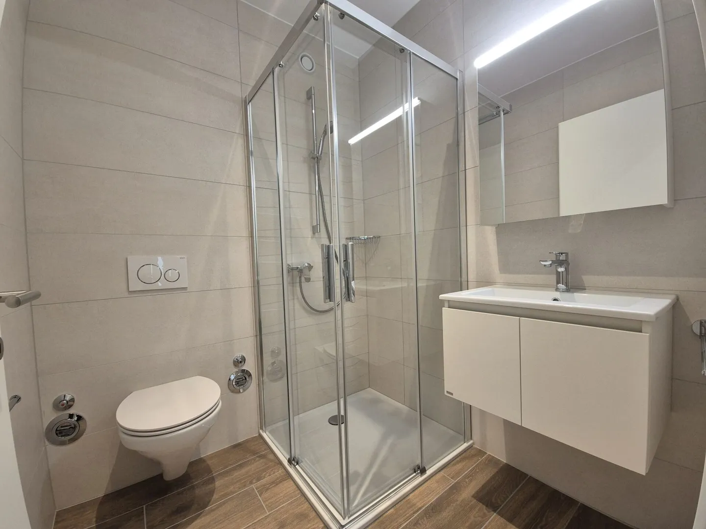 Berges 3 - 4,5-Zimmer-Wohnung im 4. Stock - Foto 7 von 10