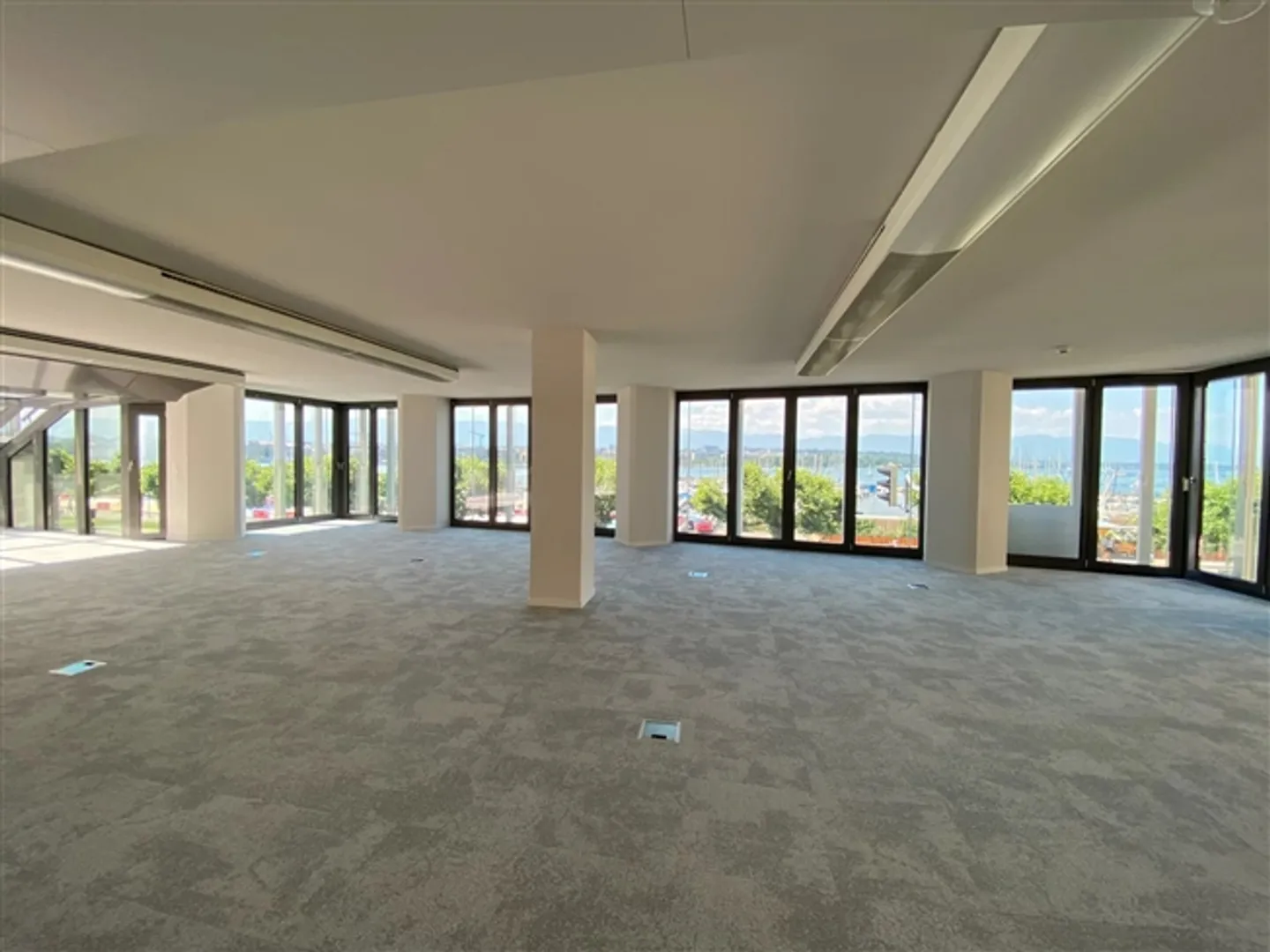 Spazi per uffici attraenti al lago - Foto 5 di 10