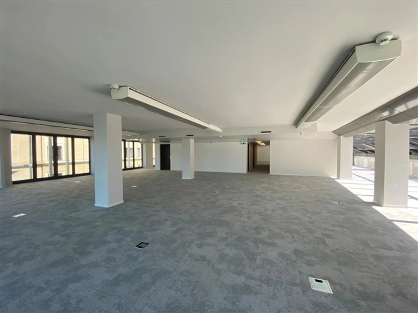 Spazi per uffici attraenti al lago - Foto 6 di 10