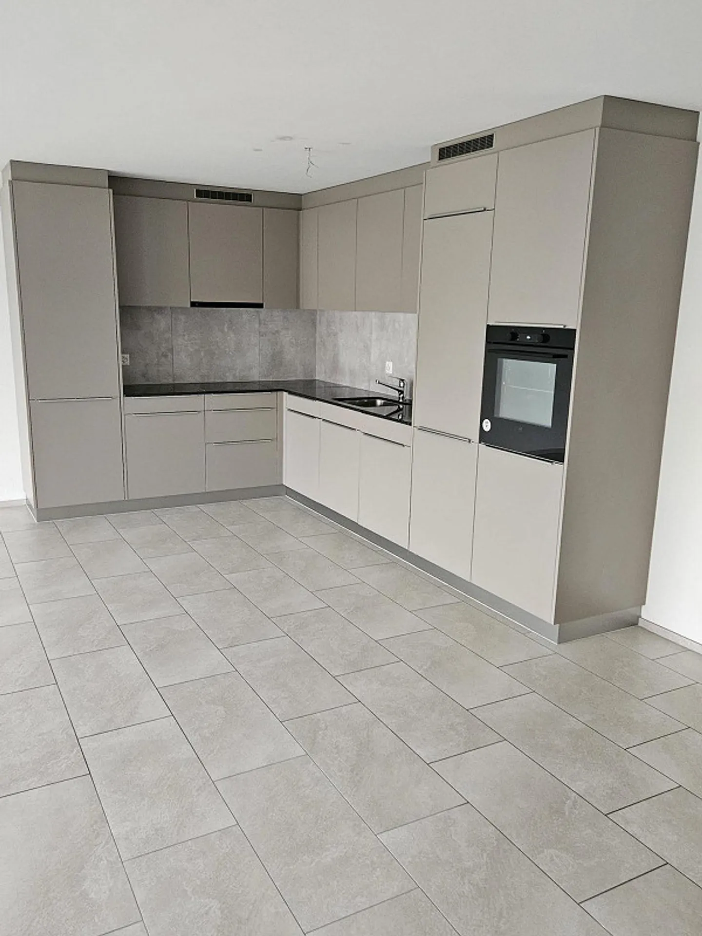 Zwei interessante 3,5 Zimmer Wohnungen zu vermieten - Foto 3 von 10