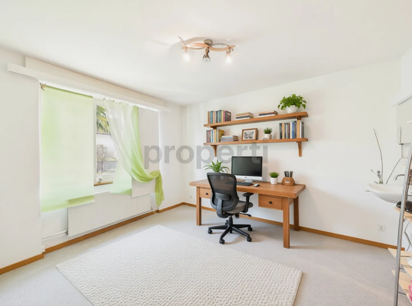 Familienhaus mit sonnigem Balkon - Foto 12 von 13