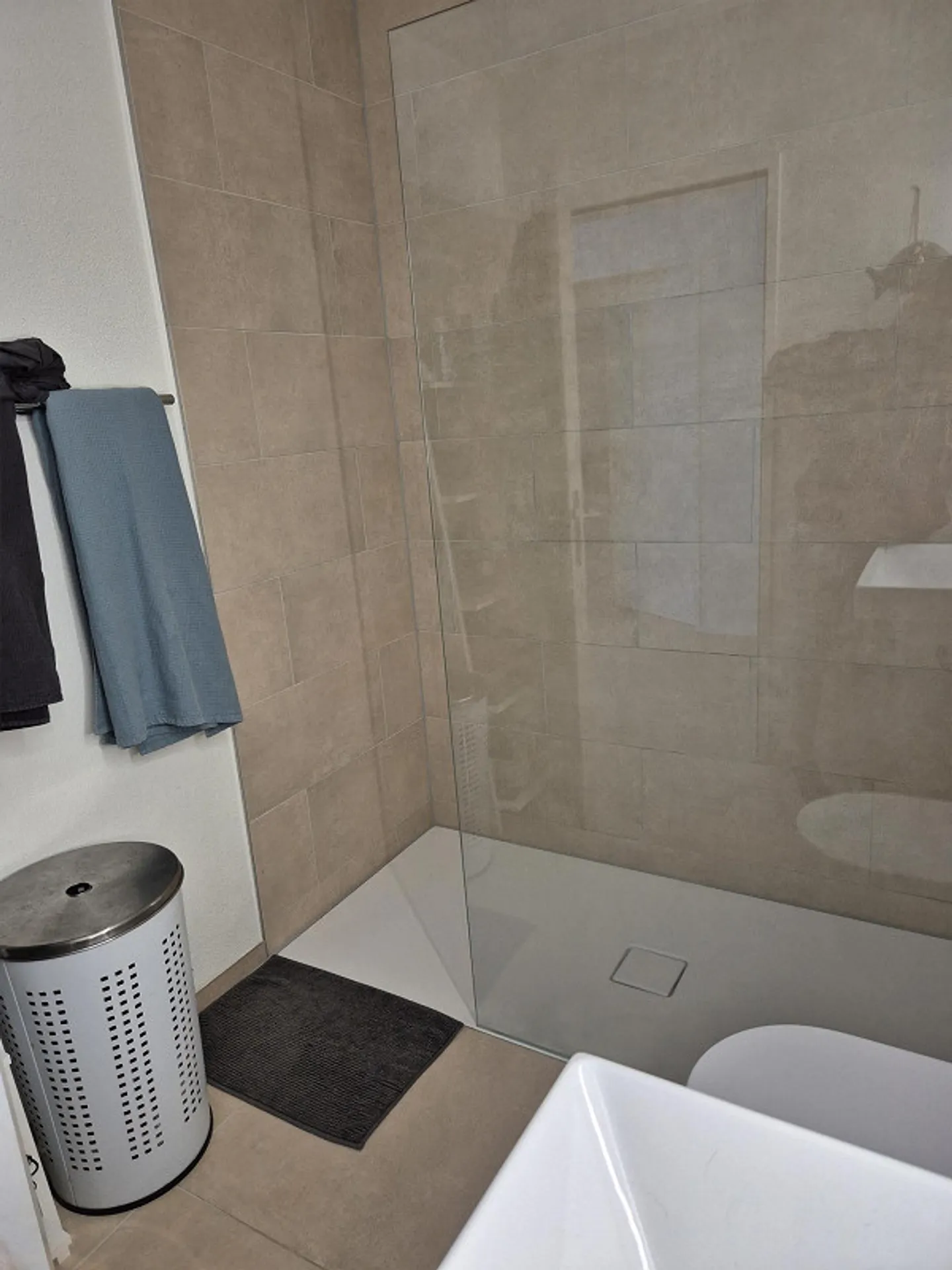 Sous-locataire pour mon nouvel appartement à Boll - Photo 7 sur 12