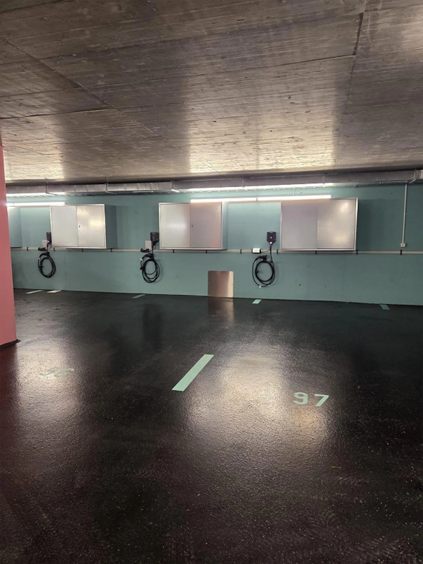 Places de parking souterrain à Glattfelden - Photo 4 sur 5