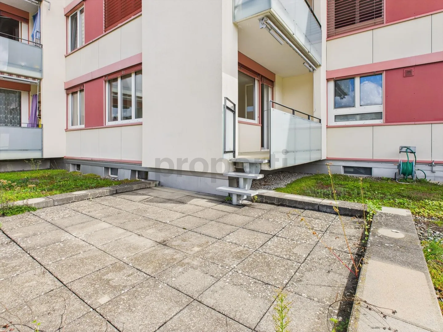 Appartamento affascinante con 3.5 stanze e terrazza soleggiata nel cuore di Gebenstorf - Foto 11 di 12