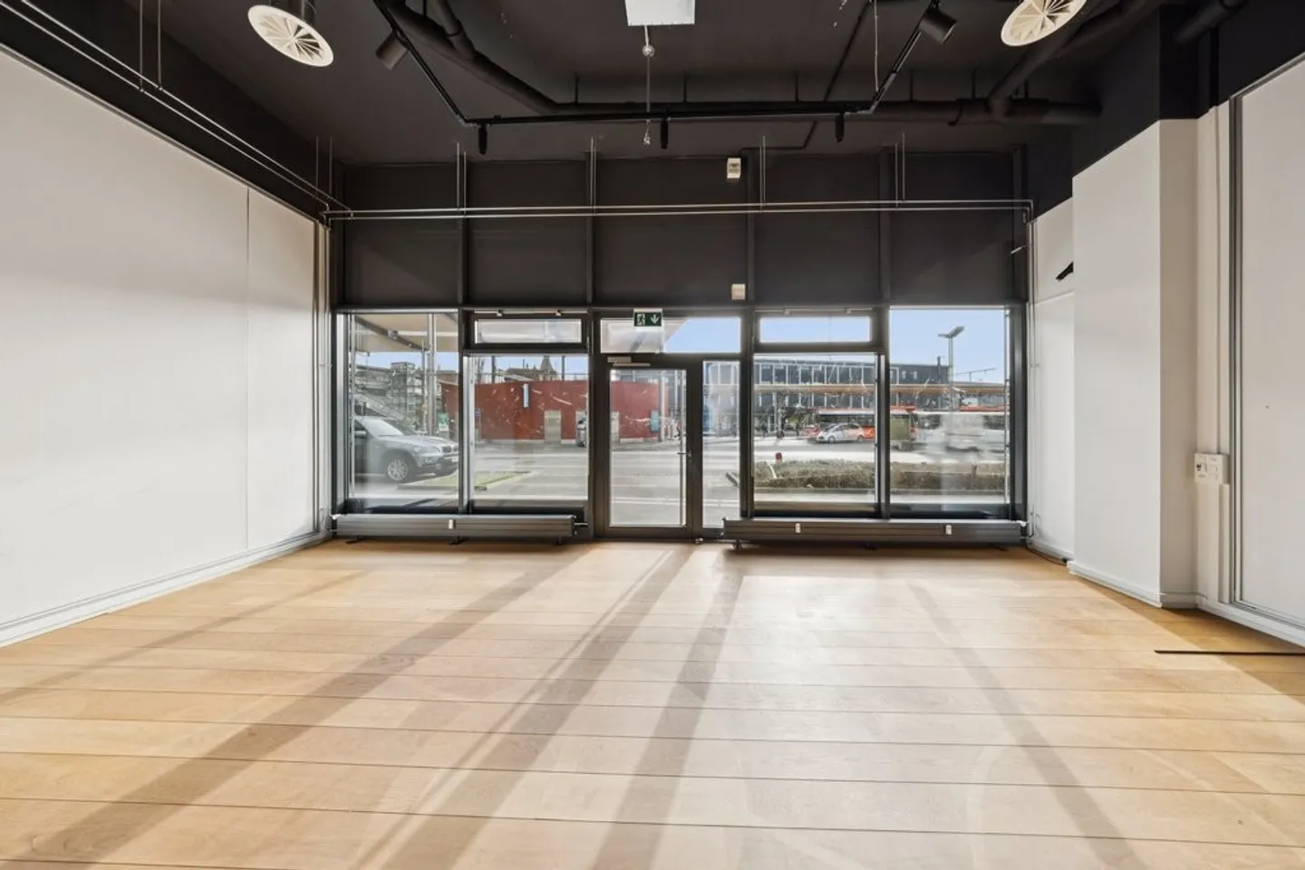 Espace commercial près de la gare de Zollikofen - Photo 4 sur 6