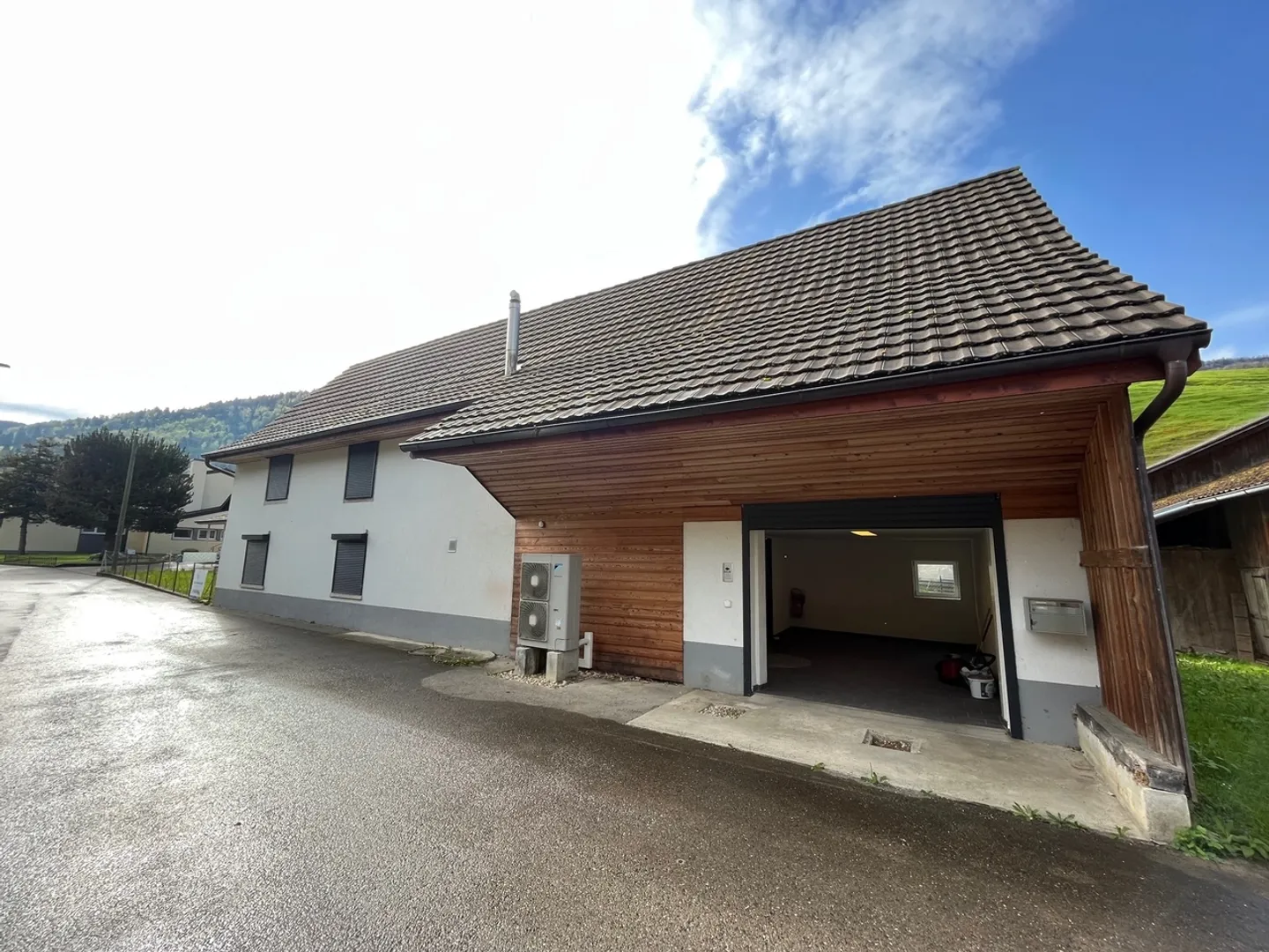 IN VENDITA - Casa unica a Vermes con spa, sauna e hammam - Foto 2 di 10