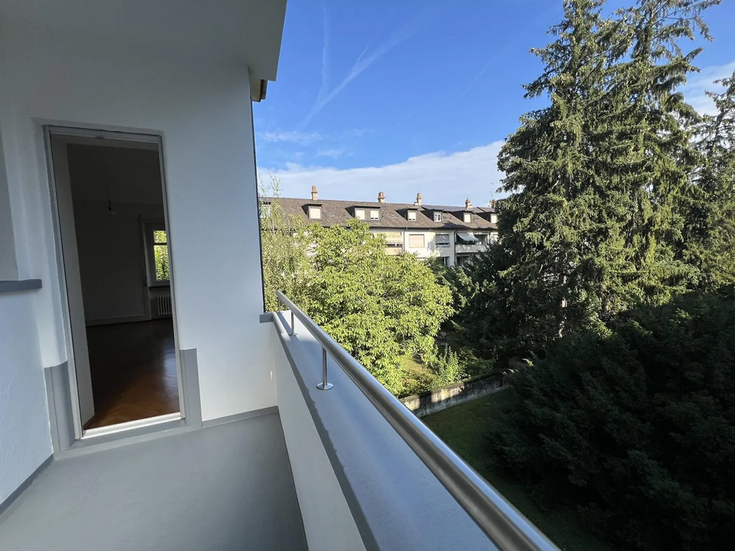Modern Old Building Apartment with 2 Balconies - Photo 6 of 7