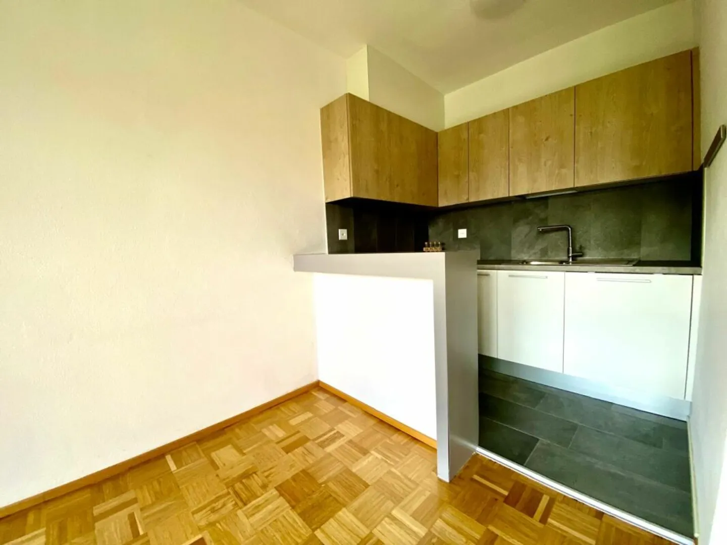 appartement moderne et calme de 2,5 pièces - Vacallo - Photo 5 sur 14