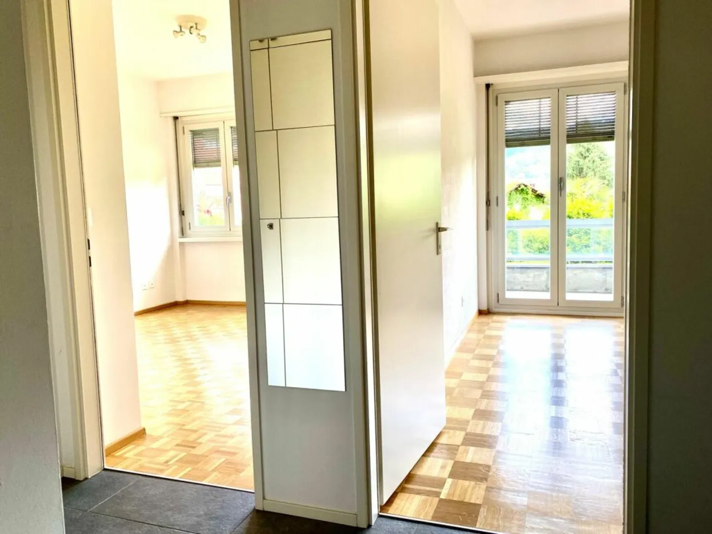 appartement moderne et calme de 2,5 pièces - Vacallo - Photo 8 sur 14